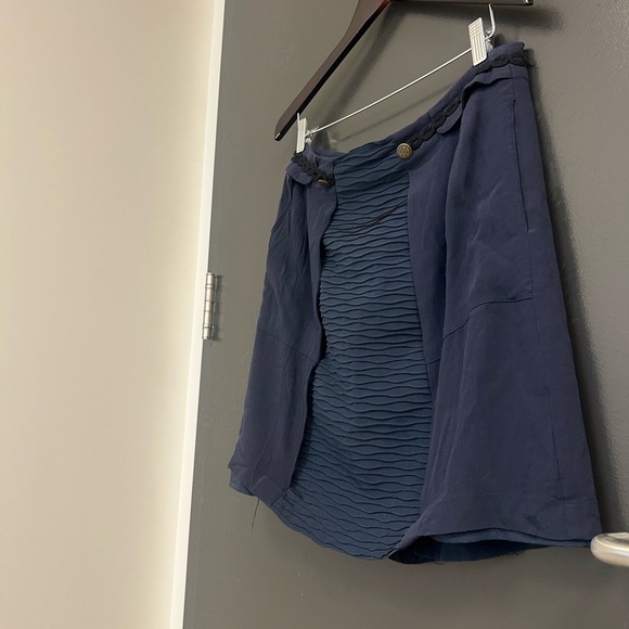 “Girls from Savoy” 10 (Anthropologie) Navy Blue Skirt with gold button nautical - Picture 3 of 16